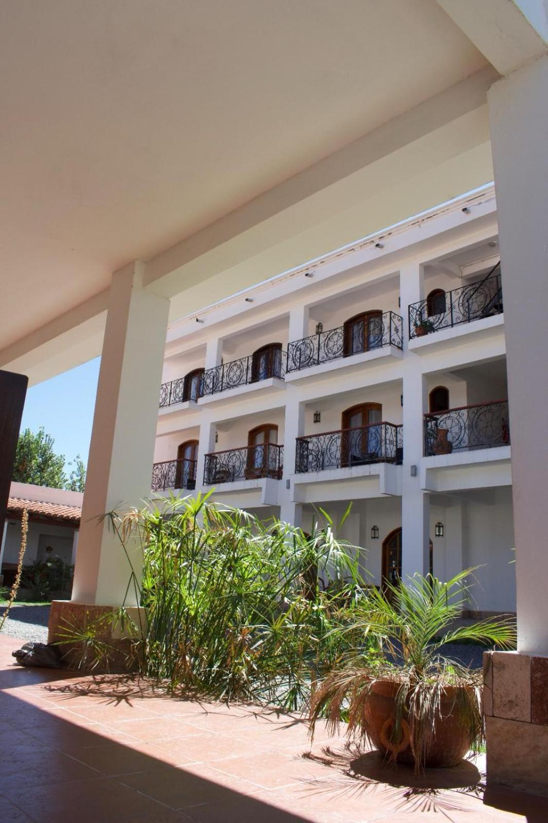 La Ramada Hotel Cafayate Exterior photo